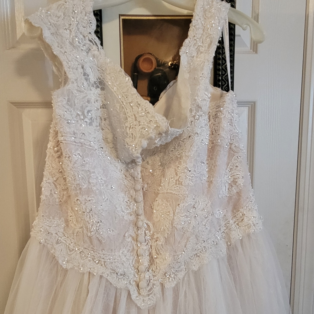 Wedding dress